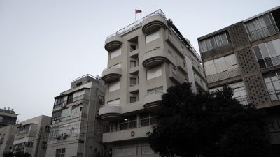 דו-הפרצופיות של המשטר הסיני ביחס לחטופים