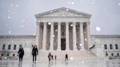 בית המשפט העליון של ארה"ב: ניתן לשכנע קטינים לא לשנות את נטייתם המינית או את זהותם המגדרית